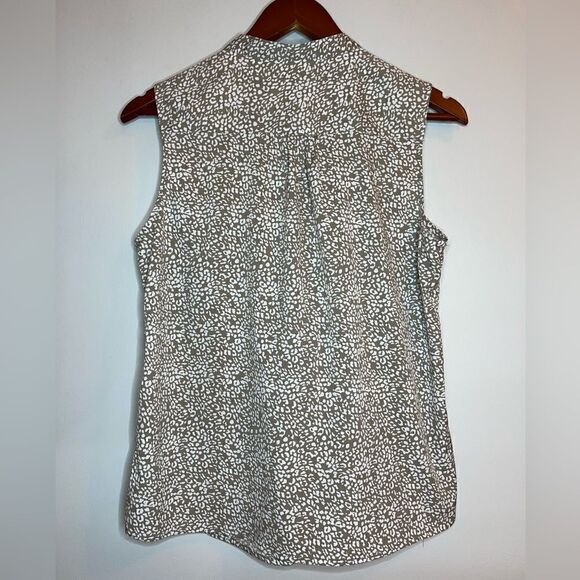 Banana Republic Sleeveless Tan and White Ruffle Animal Print Top Size LP - Picture 9 of 9